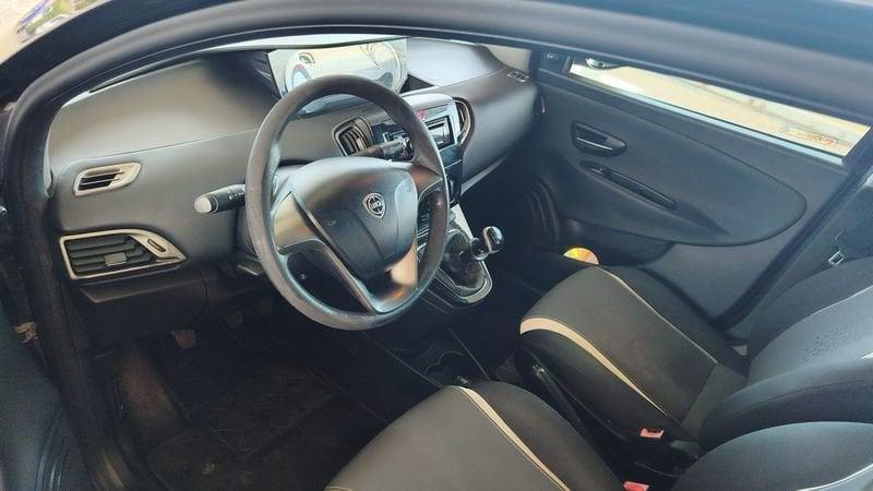 Lancia Ypsilon 1.2 69cv Elefantino