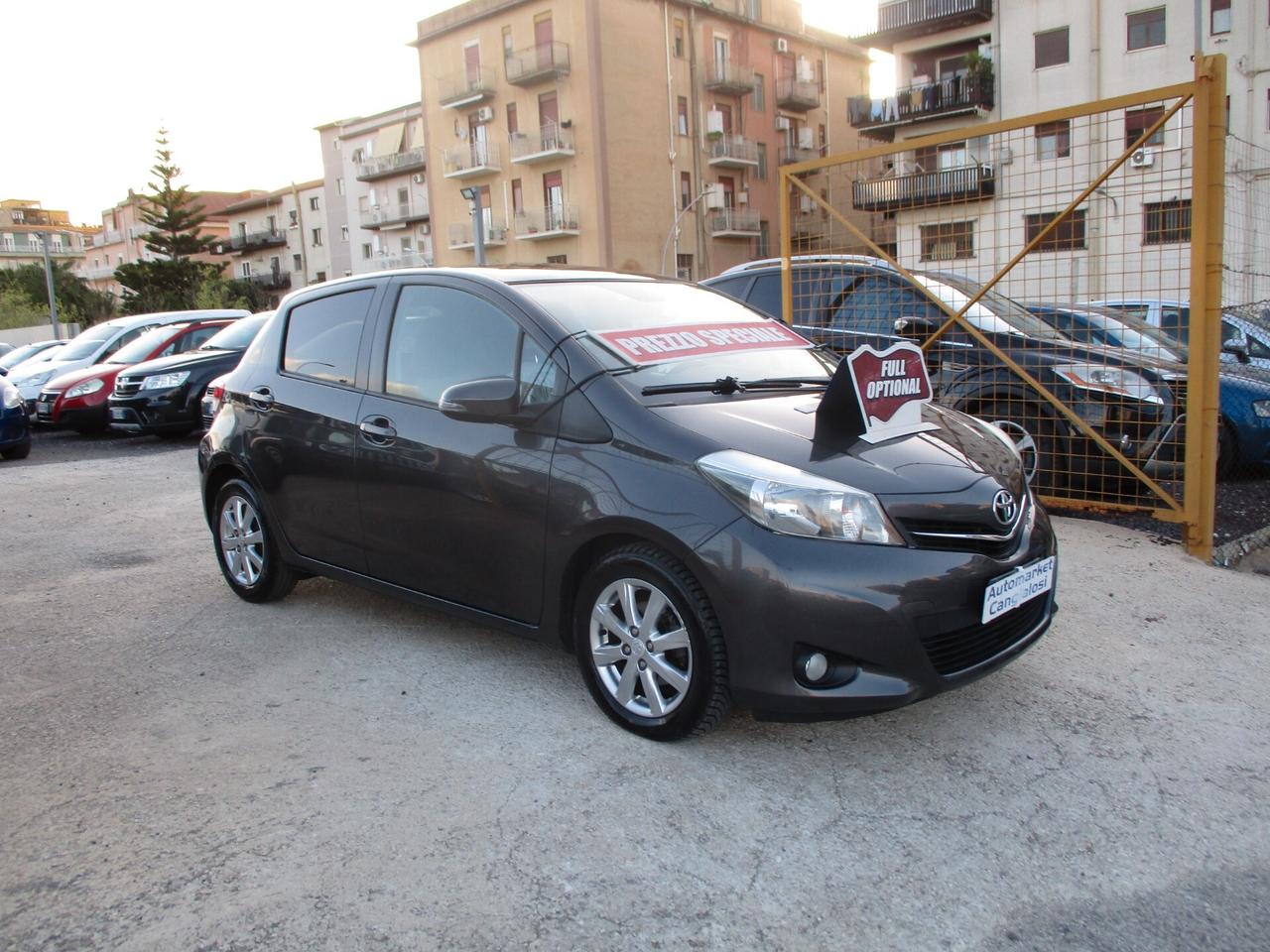 Toyota Yaris 1.4 D-4D 5 porte Lounge MOLTO BELLA