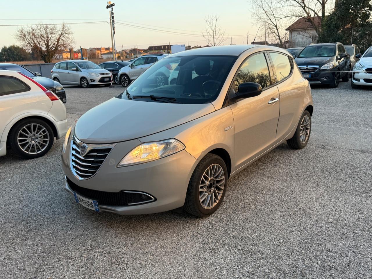 Lancia Ypsilon 1.2 69 CV Unyca