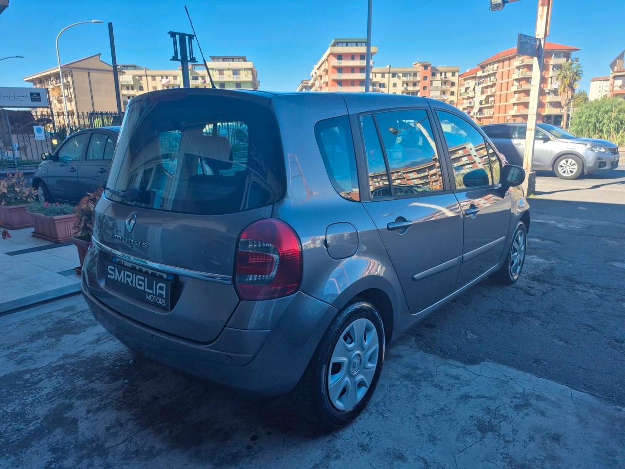 Renault Modus Grand 1.2 16V P-E-R-F-E-T-T-A---