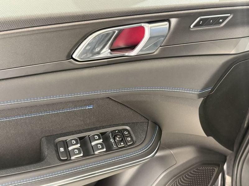 Lynk & Co 01 01 1.5 192KW PHEV DCT