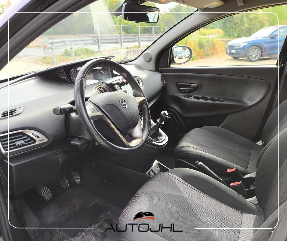 Lancia Ypsilon 1.2 69 CV 5 porte S&S Gold