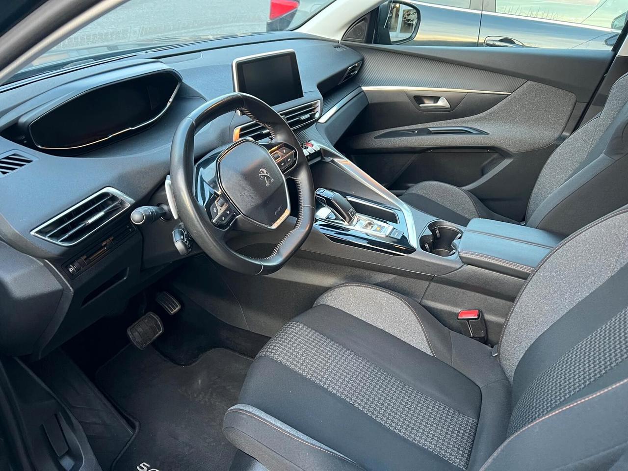 Peugeot 5008 BlueHDi 130 S&S EAT8 Allure