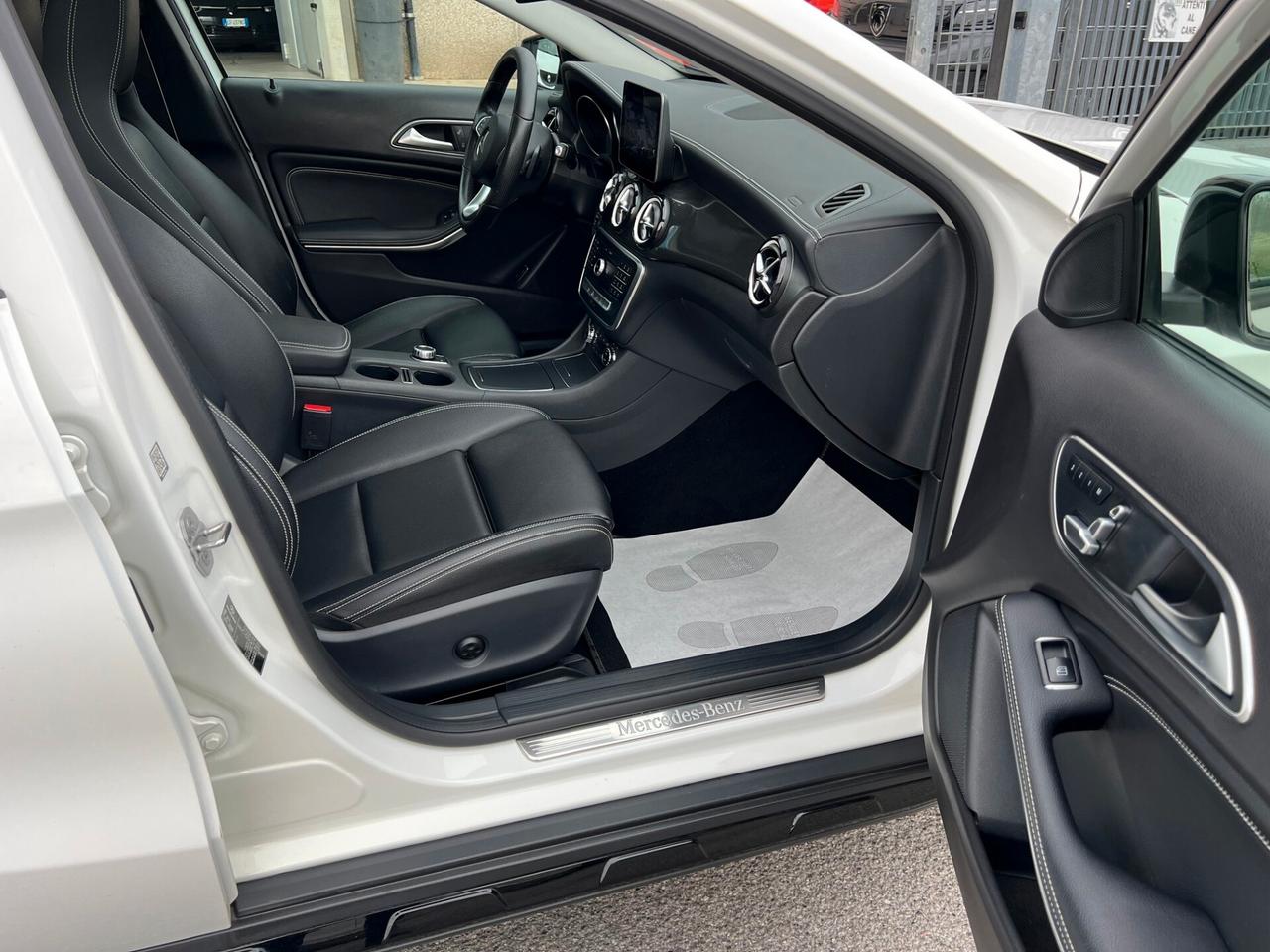 Mercedes-benz GLA 200 d Automatic Premium Night Edition