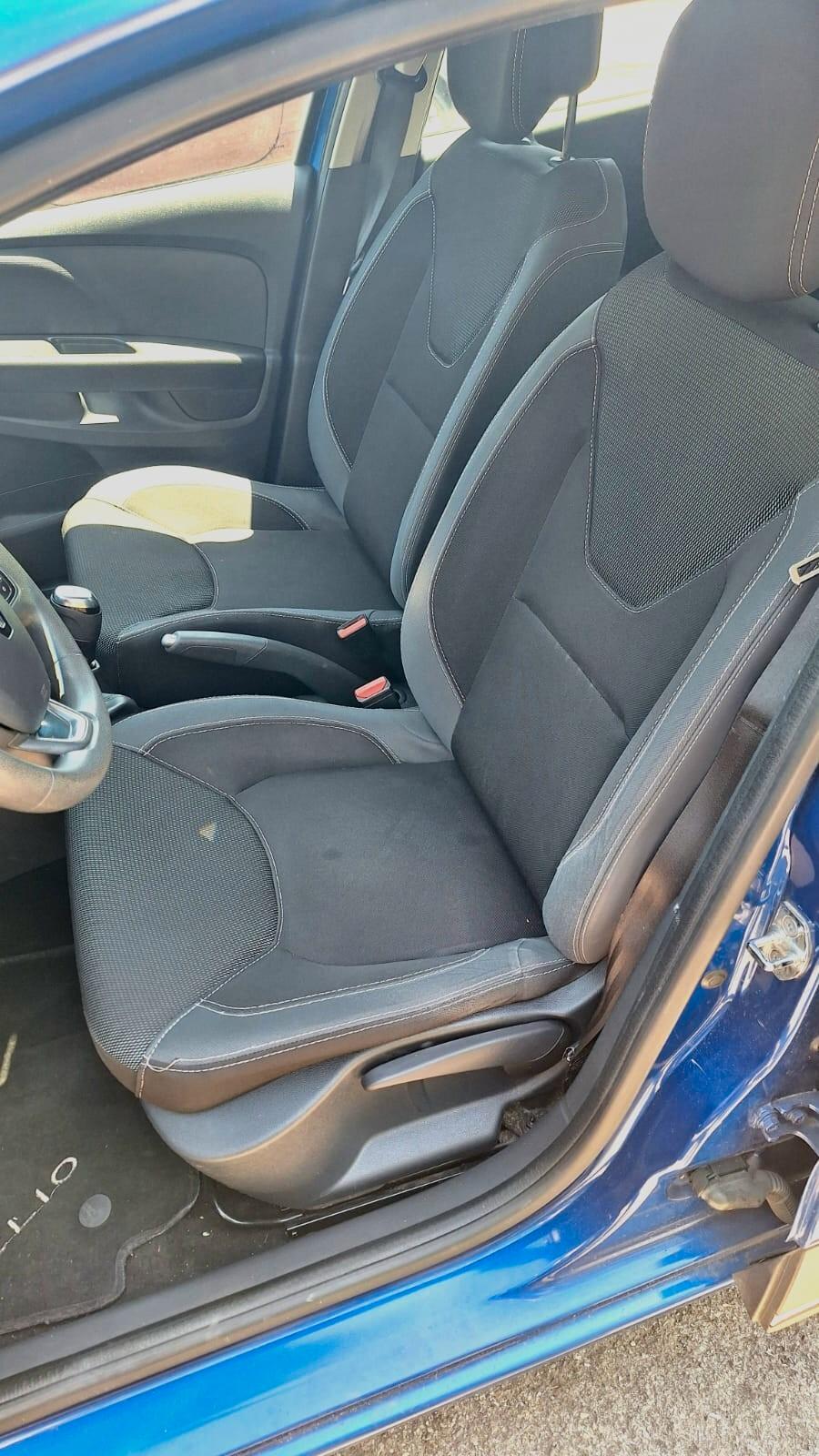 Renault Clio 1.2 - 75CV - Benzina - 5 porte