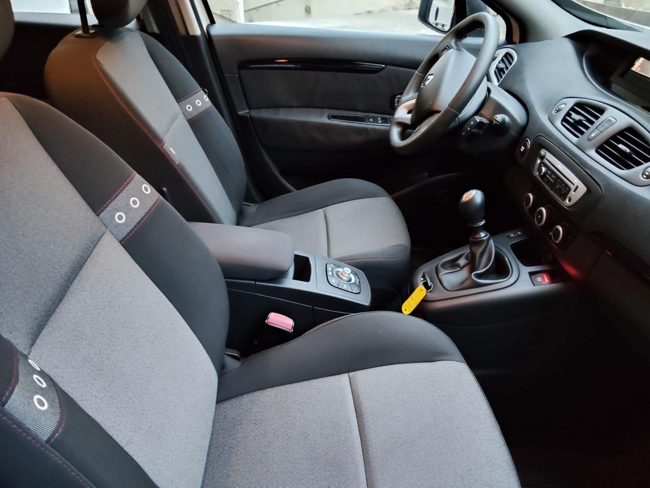 Renault Scenic XMod 1.5 dCi 110CV Wave