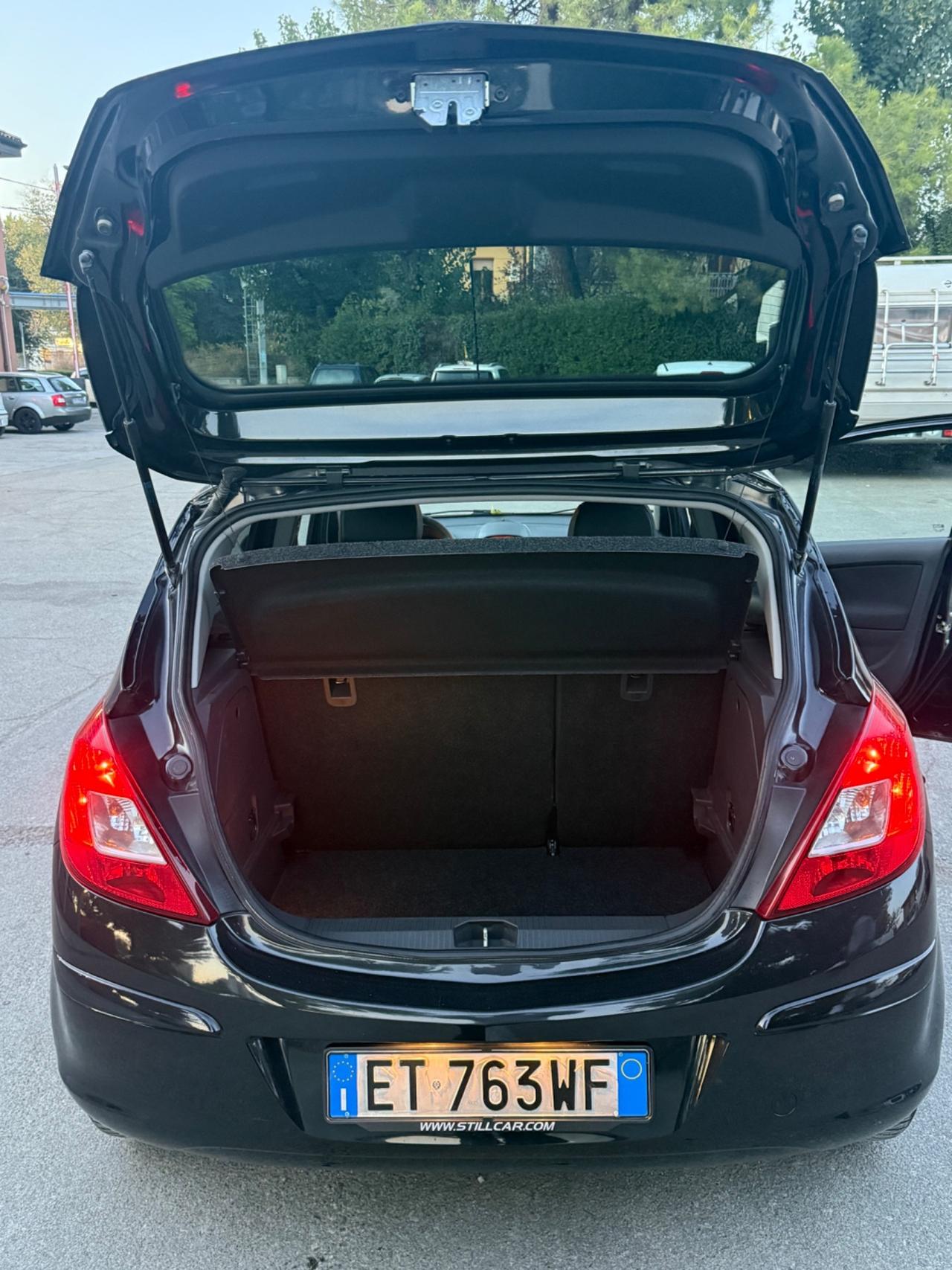 Opel Corsa 1.2 85CV 5 porte GPL-TECH Edition