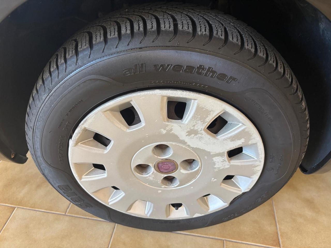 FIAT PUNTO ANNO 2009 BZ METANO ADATTA NEOPATENTATI KM 175 MILA