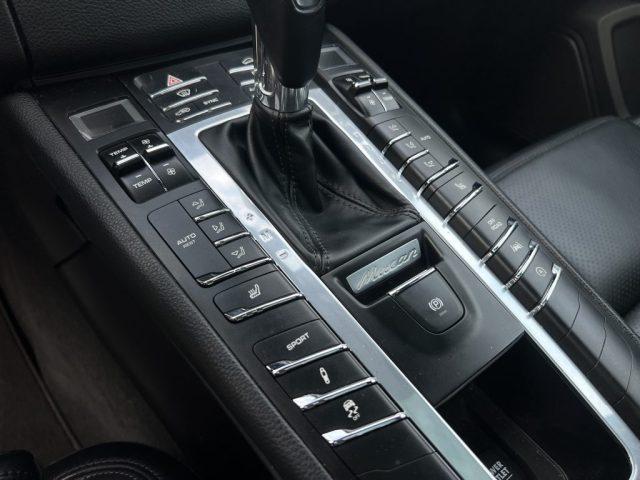 PORSCHE Macan Macan 2.0