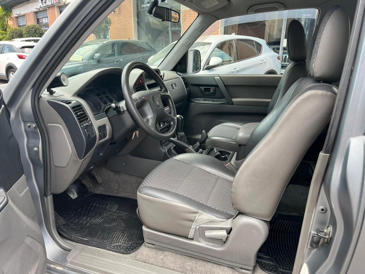 Mitsubishi Pajero 2.5 TDI 3p. GLX