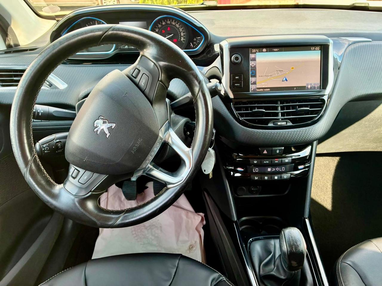 Peugeot 2008 BlueHDi 100 Allure