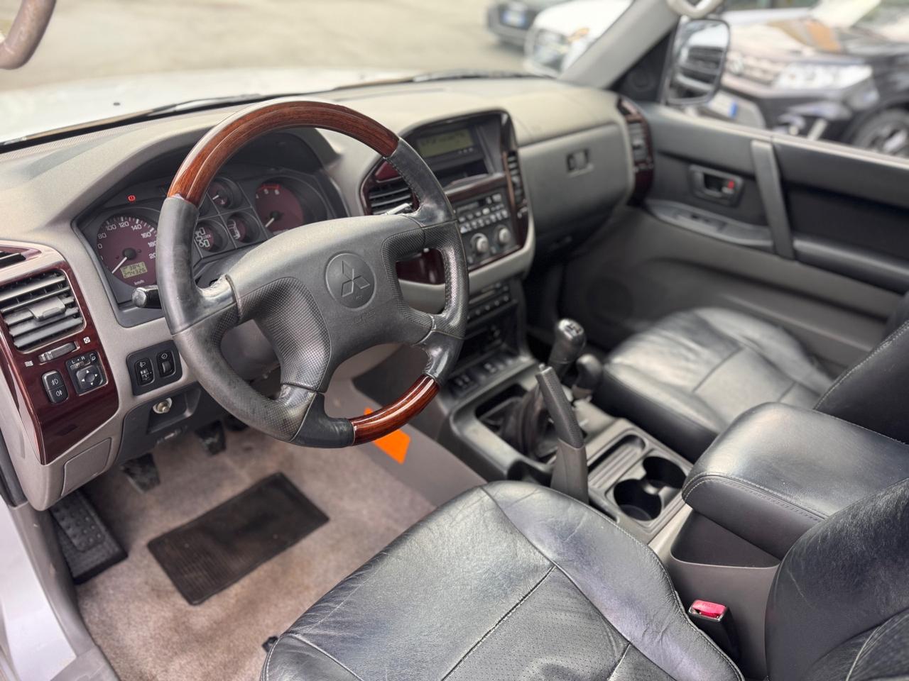 Mitsubishi Pajero 3.2 16V DI-D 5p. GLS1