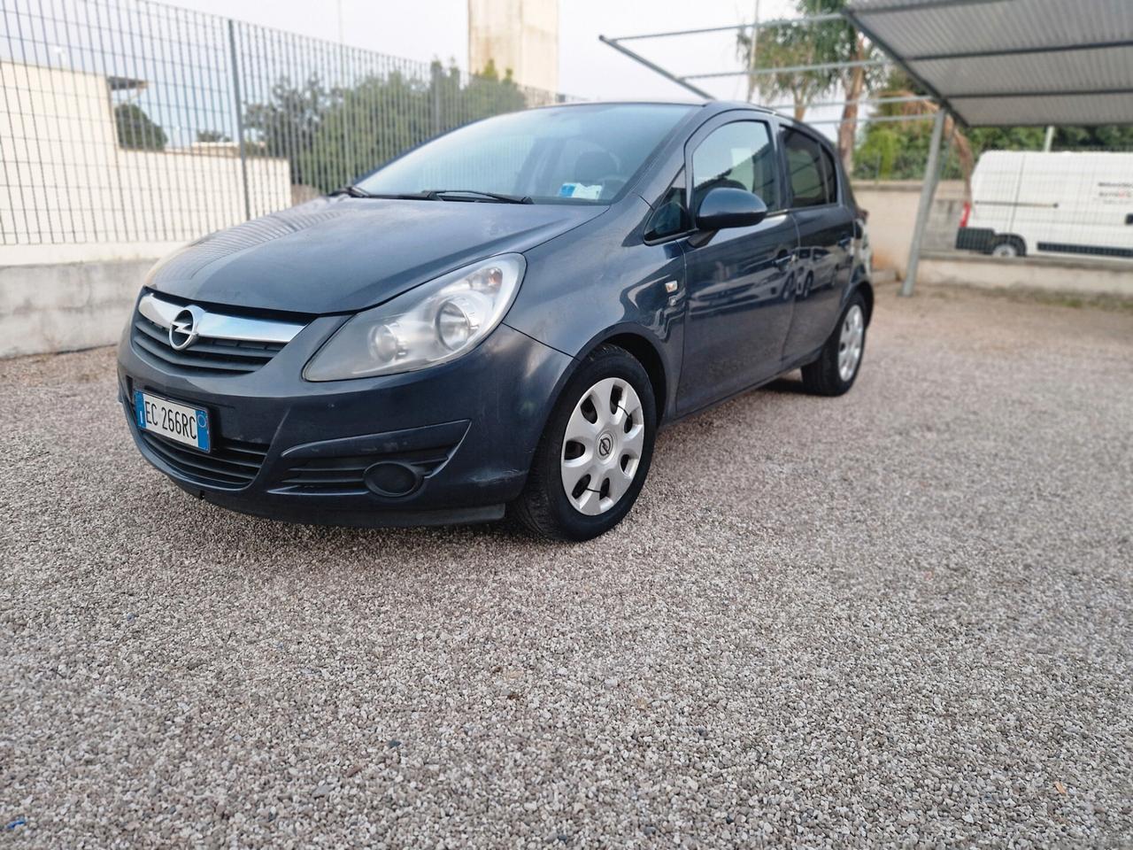 Opel Corsa 1.2 5 porte Cosmo