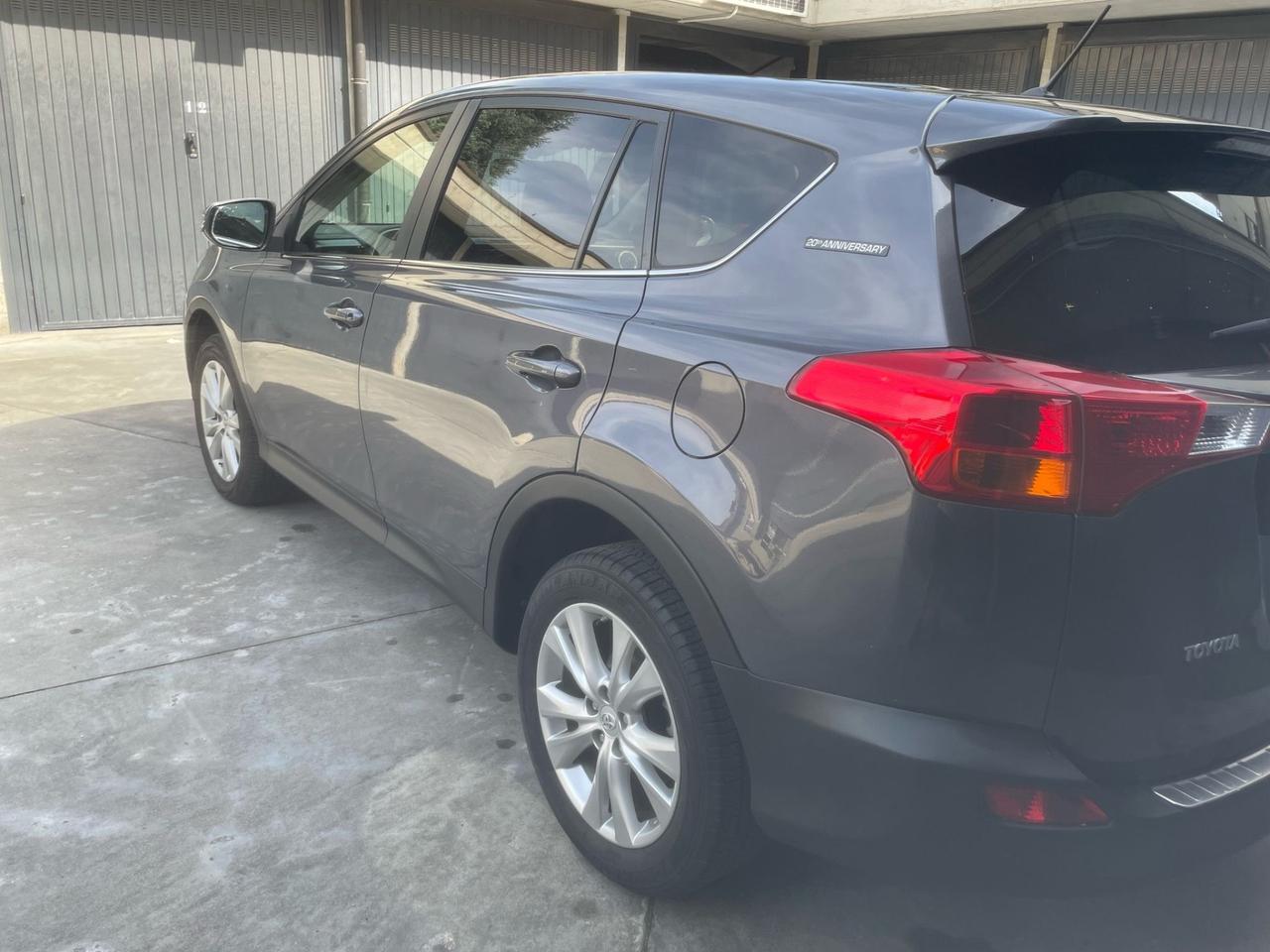 Toyota RAV 4 RAV4 2.2 D-4D 4WD Lounge