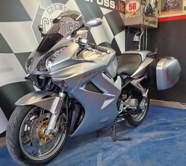 HONDA VFR 800 - ANNO 2007
