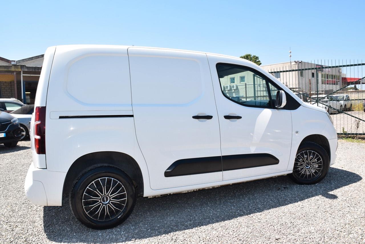 Opel Combo 3POSTI +IVA DETR. 1.6CDTI FULL OPT.