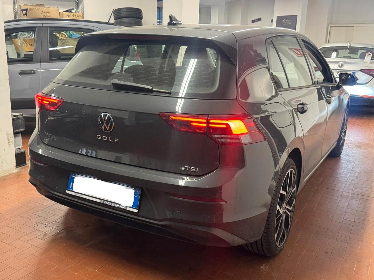 Volkswagen Golf 1.0 eTSI EVO DSG Life