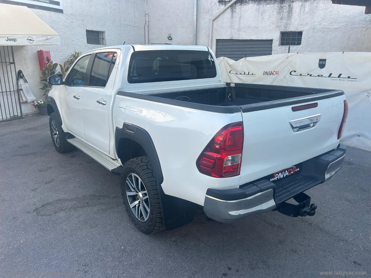 TOYOTA Hilux 2.4 D-4D 4WD 4p. DC Comfort
