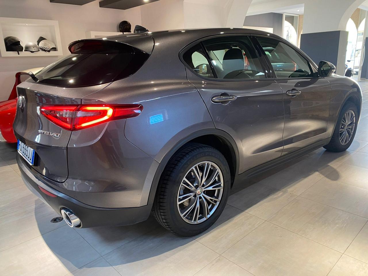 Alfa Romeo Stelvio 2.2 Turbodiesel 210 CV AT8 Q4 Super