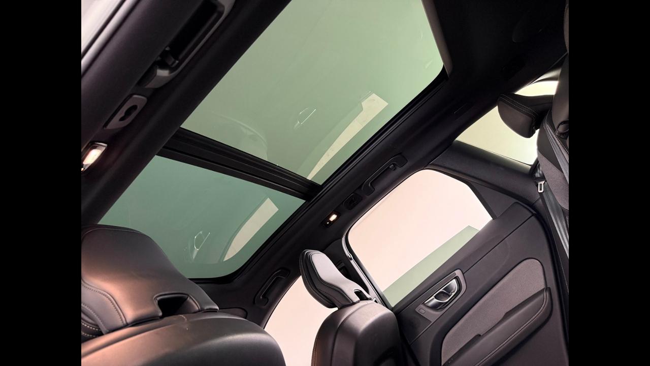 VOLVO XC60 II 2022 - XC60 2.0 t6 phev Plus Dark awd auto