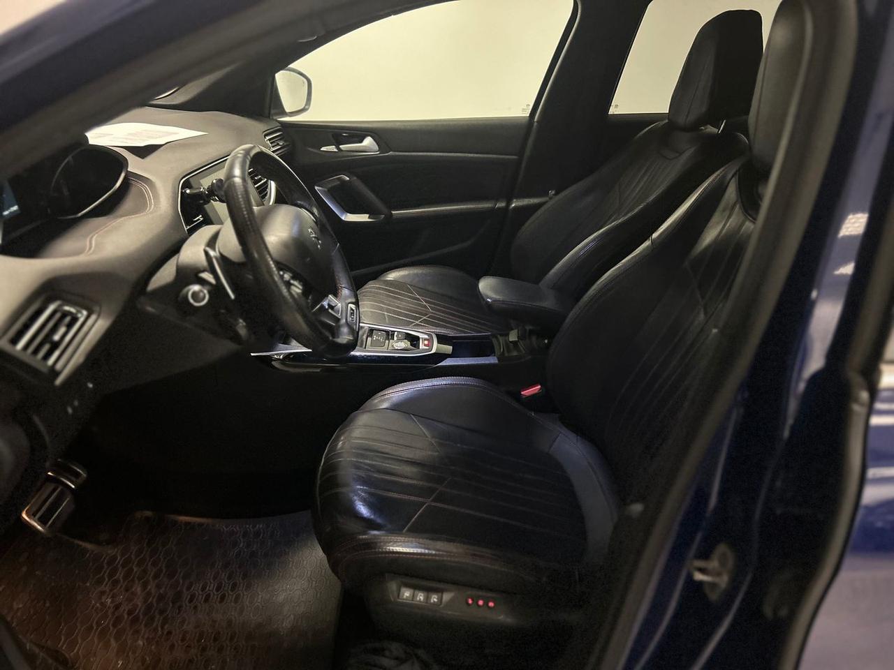 Peugeot 308 GT 2.0 Blue HDI 180 #8731