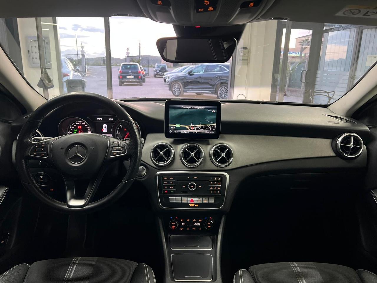 Mercedes-benz GLA 200 GLA 200 d Automatic Sport