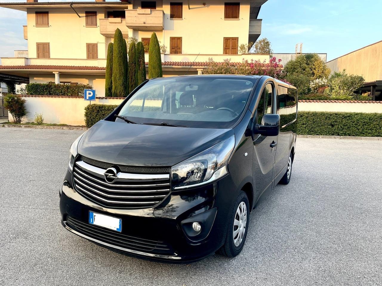 Opel Vivaro 27 1.6 BiTurbo S&S EcoFLEX PC-TN Combi 9 Posti 2015