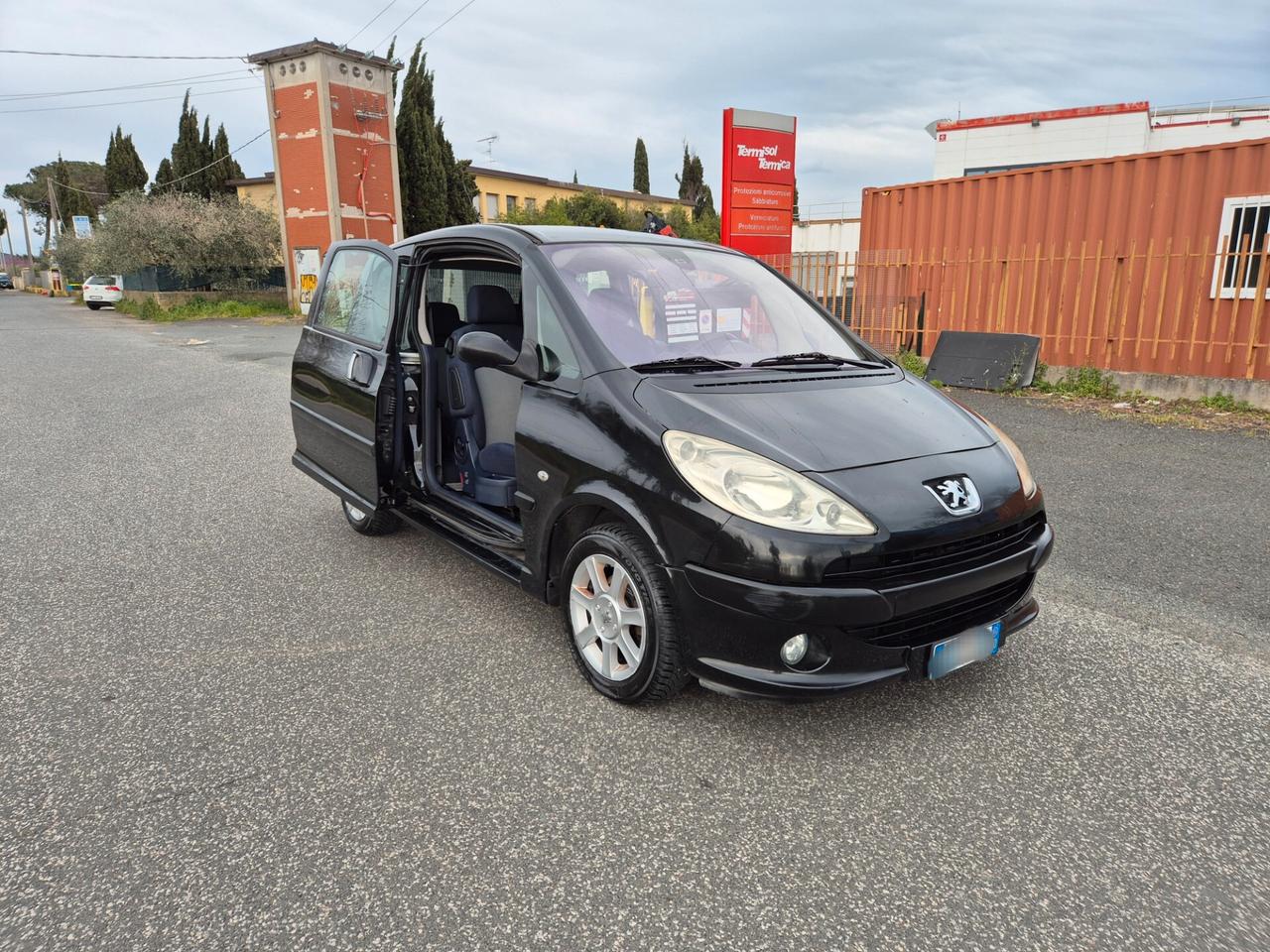 Peugeot 1007 1.4 Happy