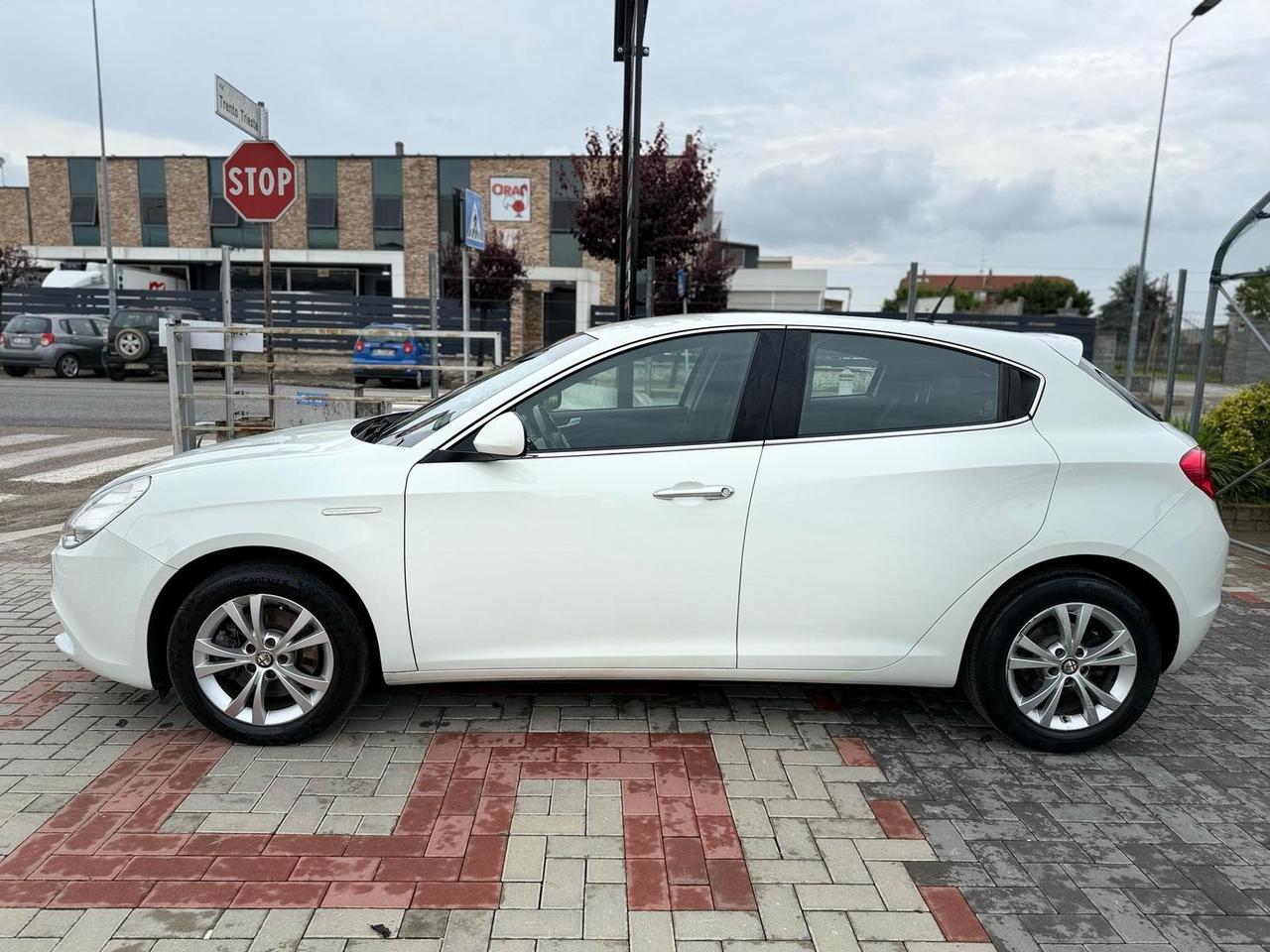 Alfa Romeo Giulietta 2.0 JTDm-2 140CV Distinctive