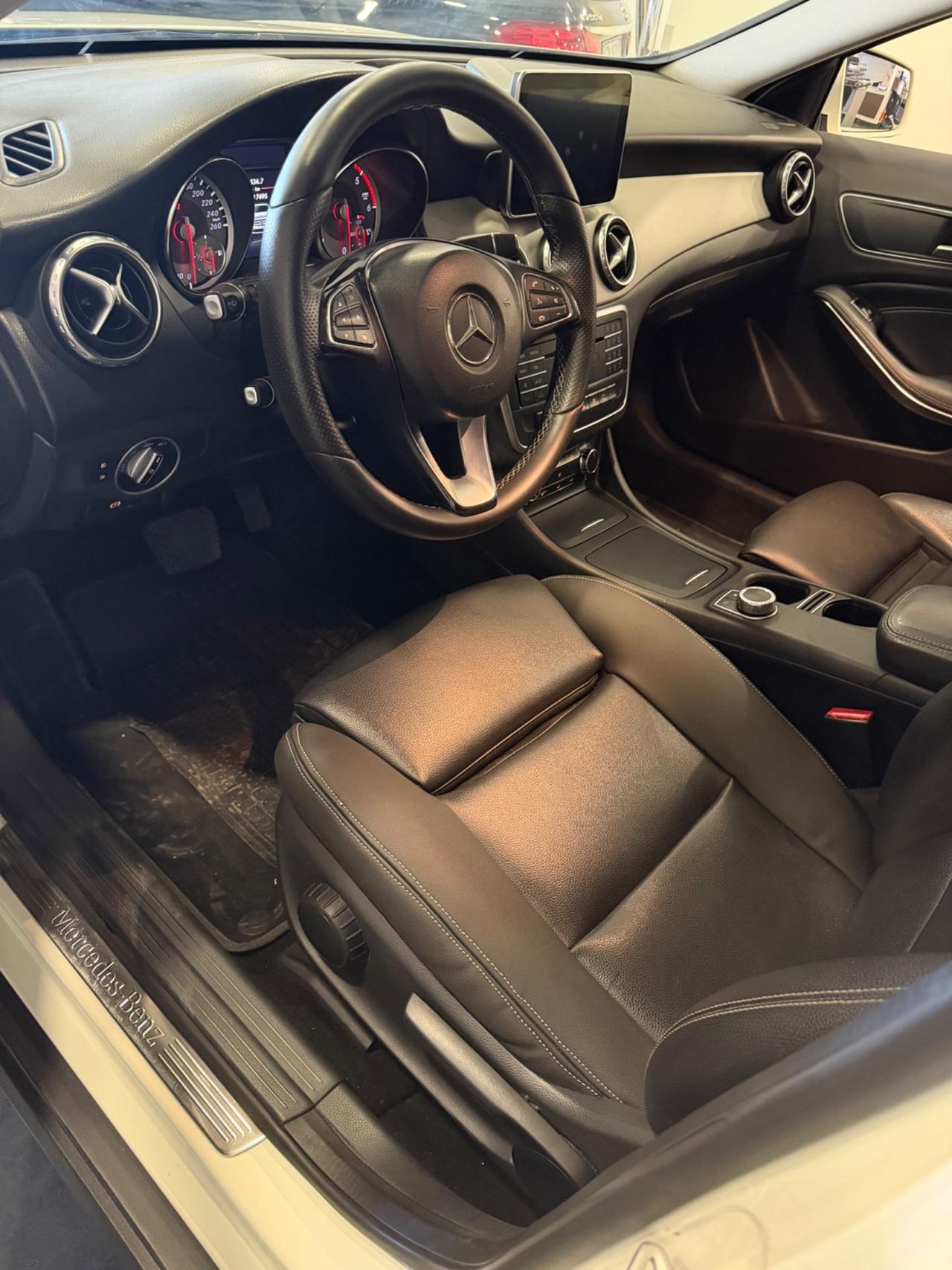 Mercedes-benz GLA 220 d Automatic Premium