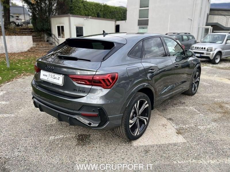 Audi Q3 SPB 35 TFSI Identity Black