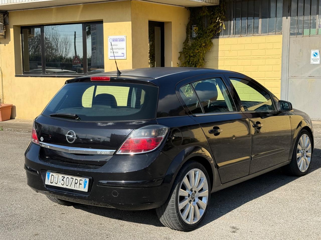 Opel Astra 1.7 CDTI 101CV 5 porte Cosmo