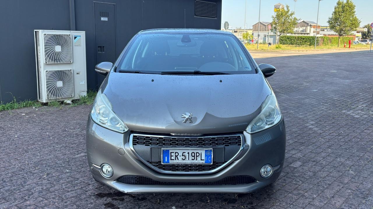 Peugeot 208 PureTech 82 3 porte Allure