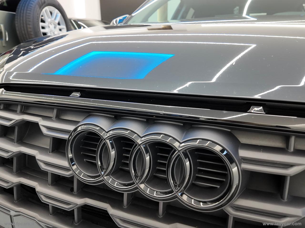 AUDI Q2 30 TDI S tronic Identity Black