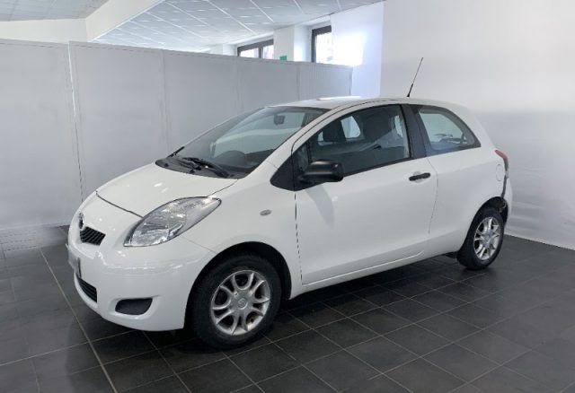 TOYOTA Yaris 1.0 3 porte Now Eco