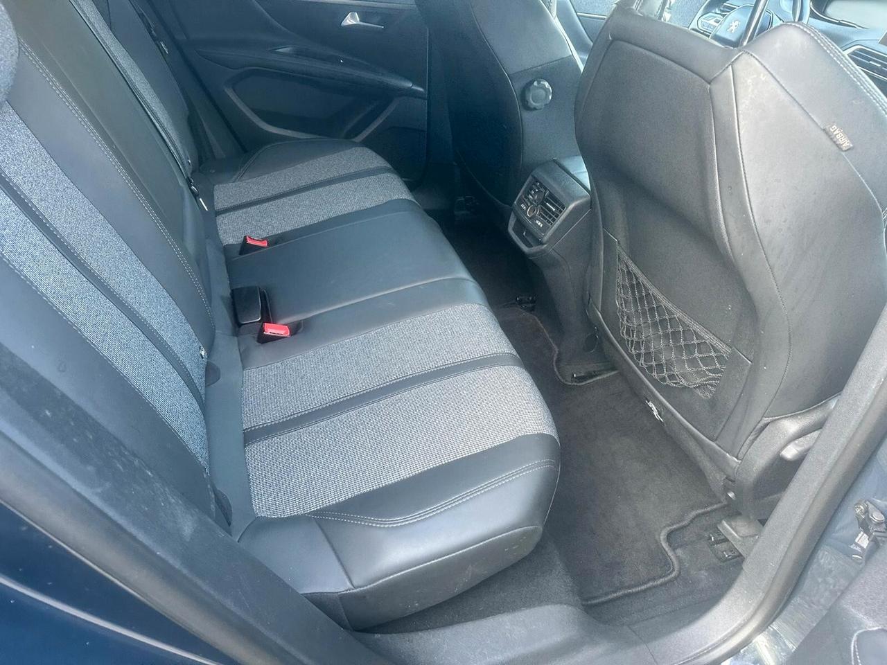 Peugeot 3008 BlueHDi 120 S&S Allure