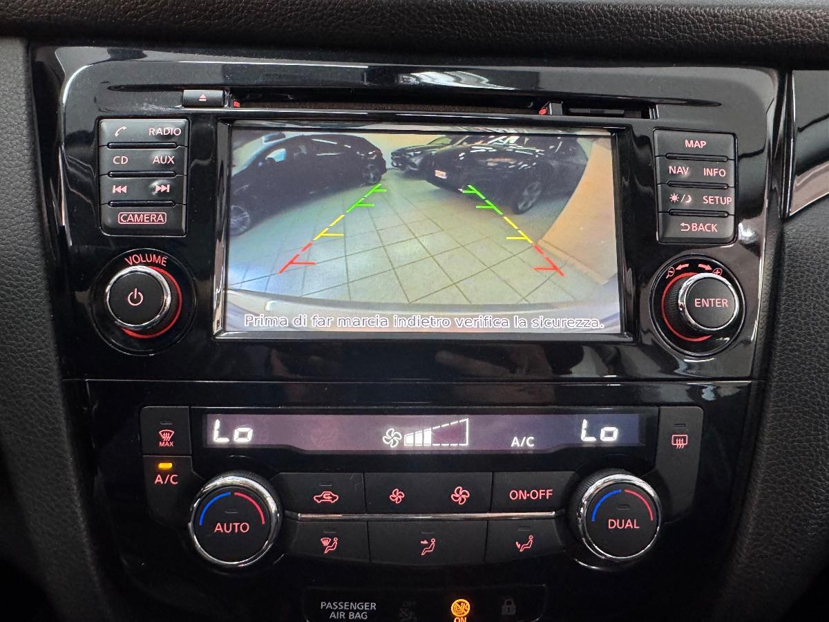 NISSAN QASHQAI 1.5 dCi Tekna TETTO/ NAVIGATORE/ RETROCAMERA