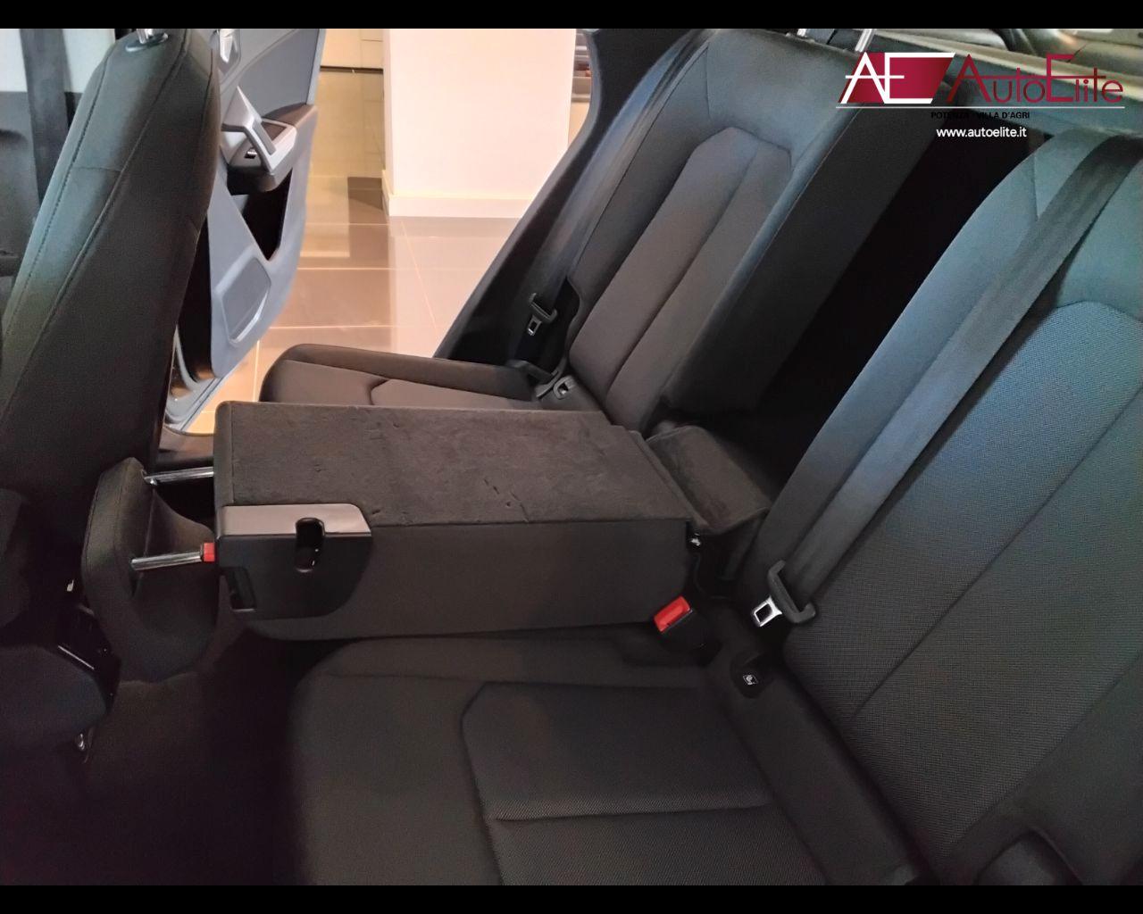 AUDI Q3 35 TDI quattro Business Advanced