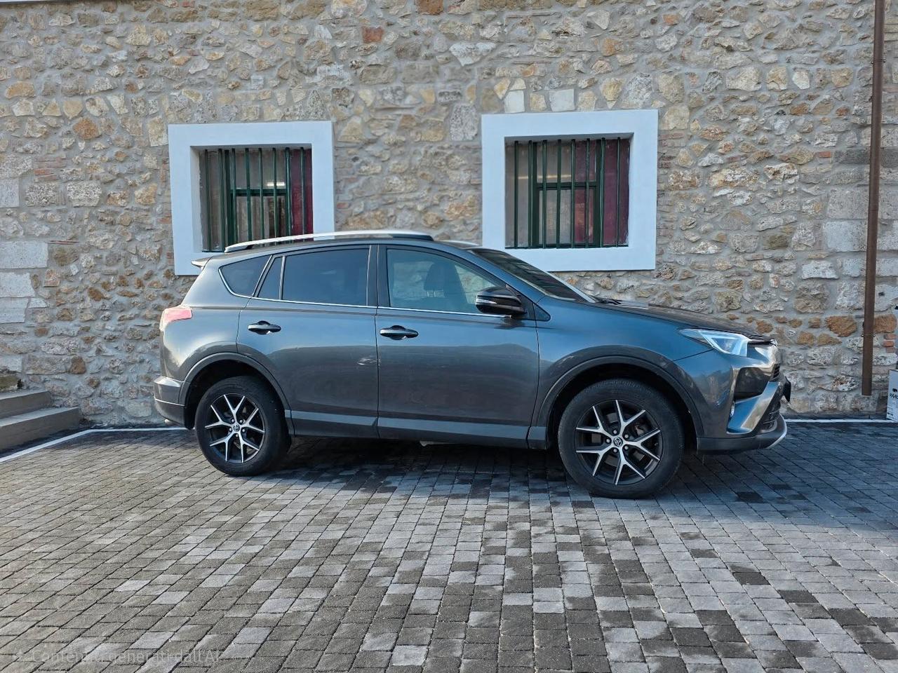 Toyota RAV 4 RAV4 2.0 D-4D 2WD Lounge