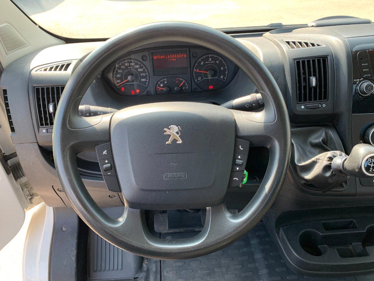 PEUGEOT Boxer Ribaltabile Trilaterale Cassone Fisso
