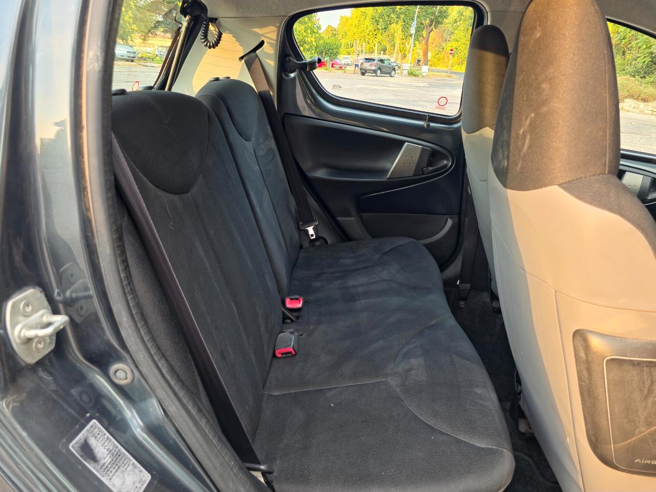 Toyota Aygo 1.0 12V VVT-i 5 porte Cool Soda Connect CV-68 E5B Manuale NEO 2014