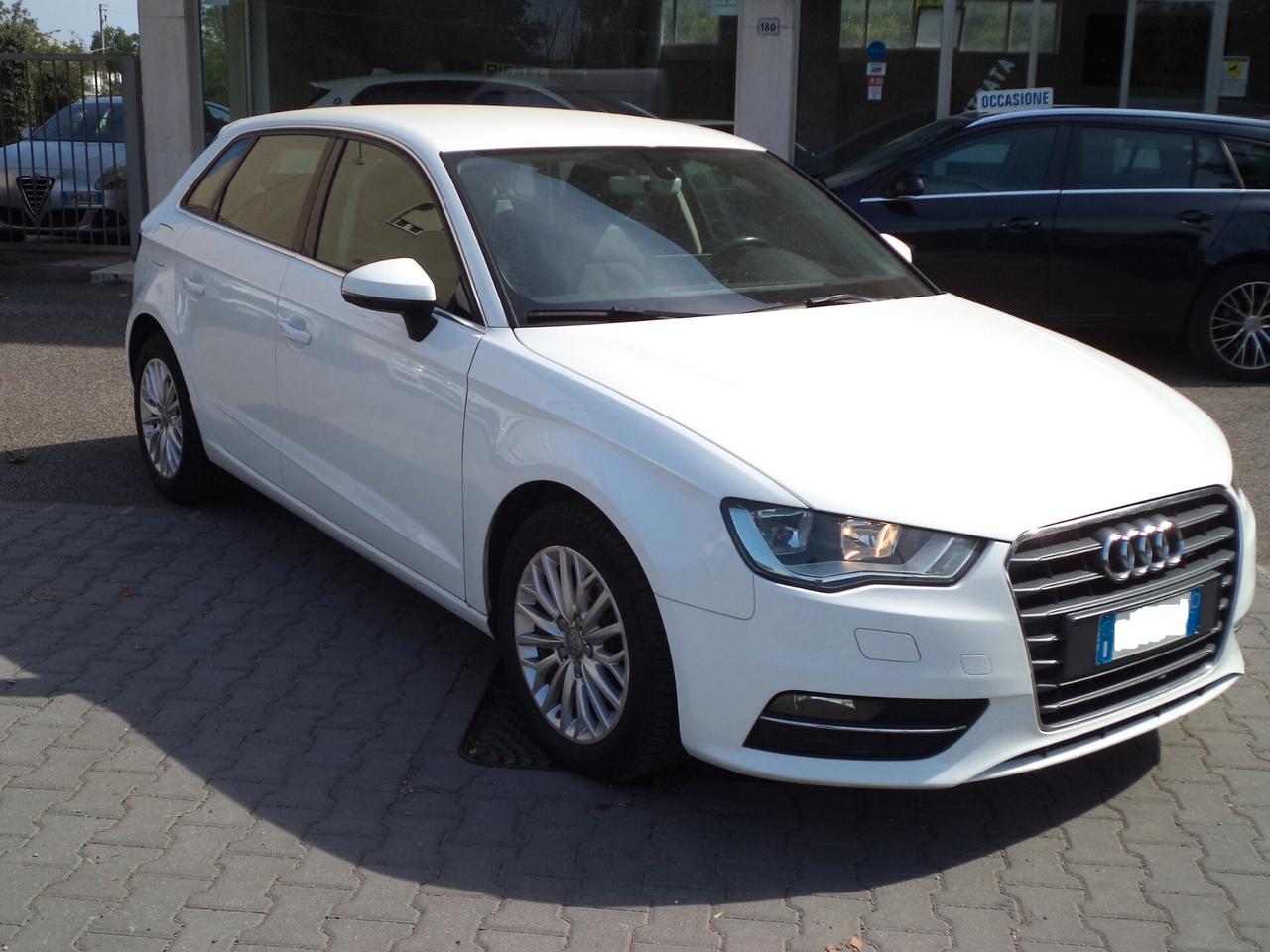 Audi A3 SPB 1.6 TDI clean diesel Ambition
