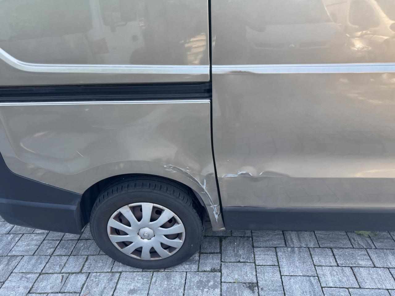 FURGONE RENAULT TRAFIC