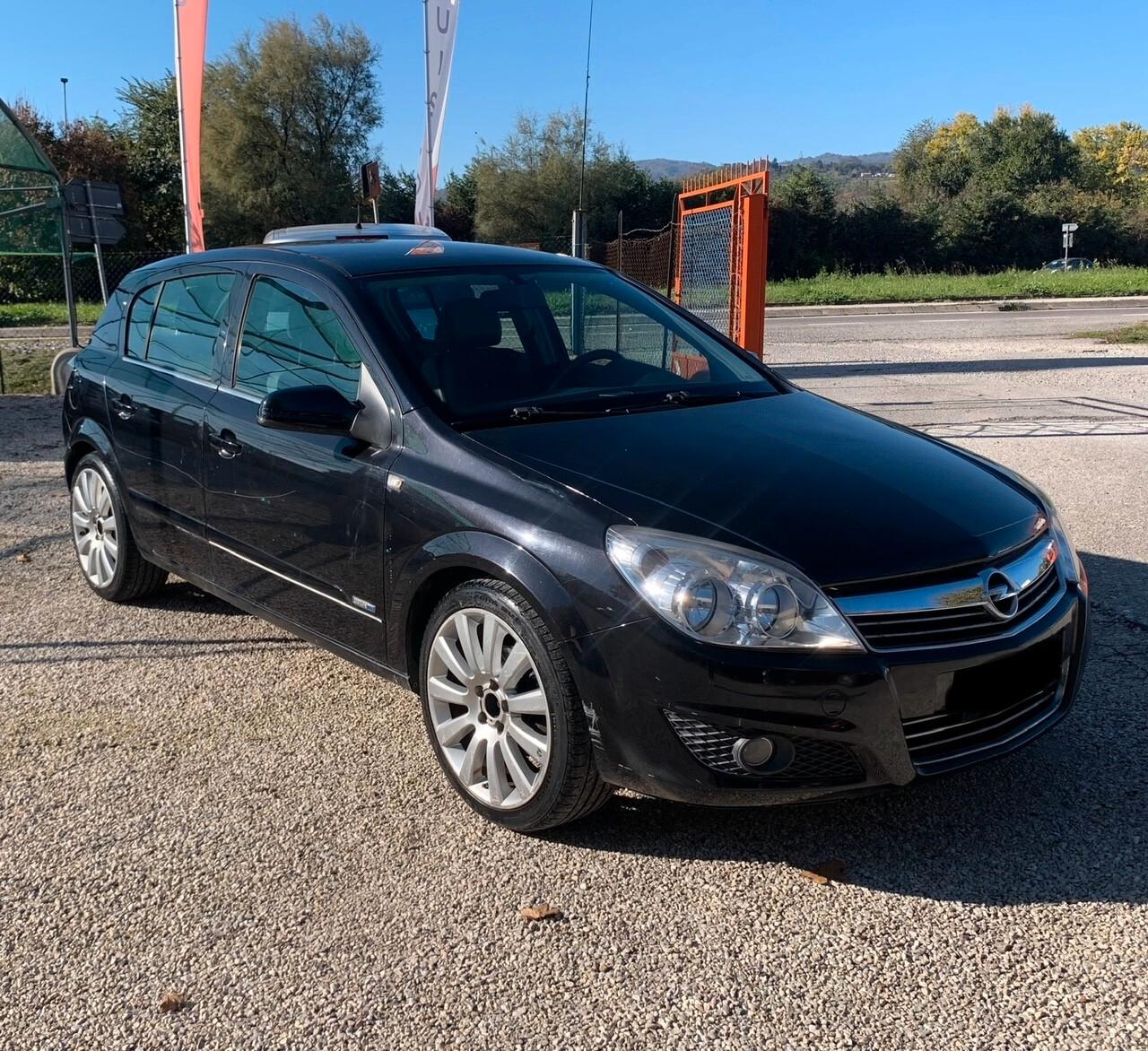 Opel Astra 1.7 CDTI 101CV 5 porte Club