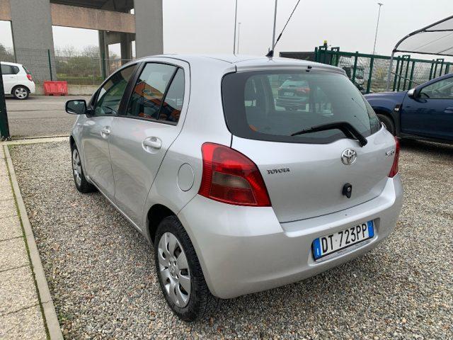 TOYOTA Yaris 1.0 5 porte