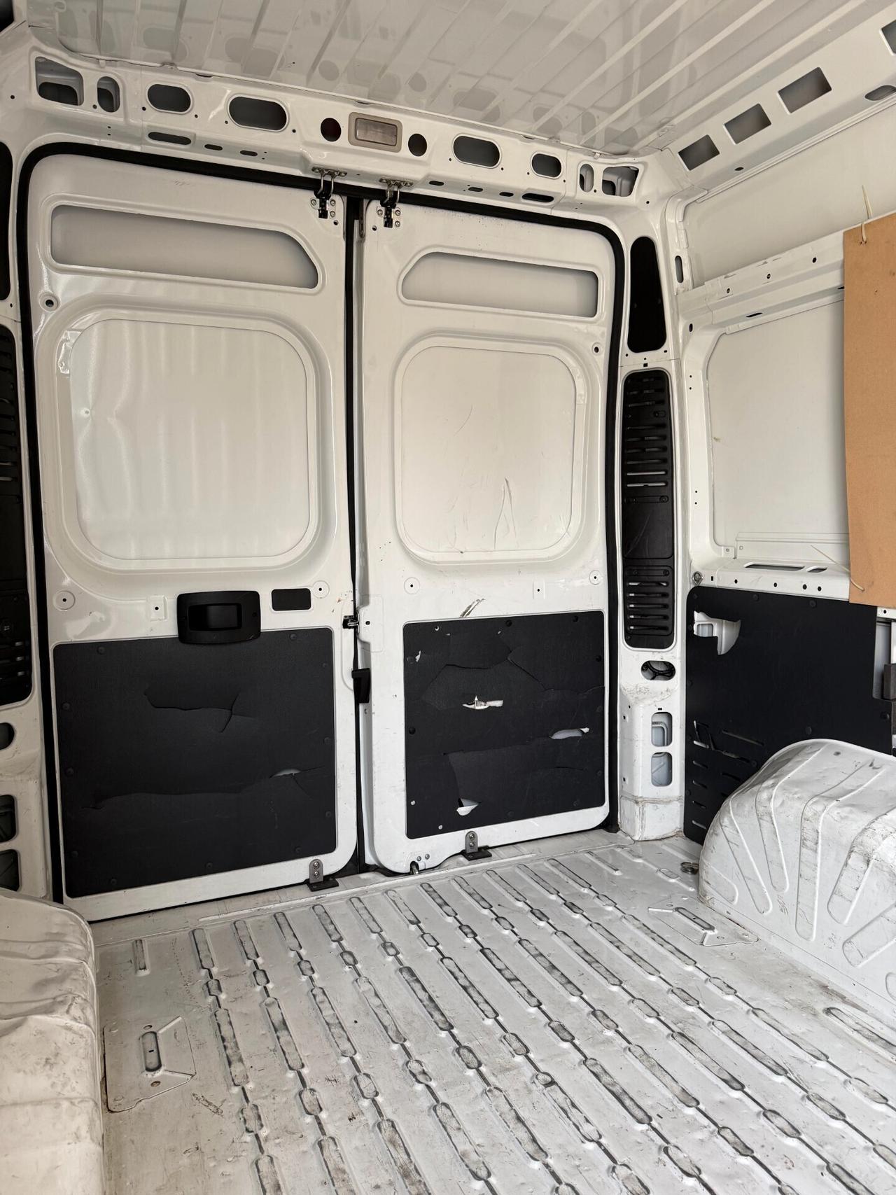 Peugeot Boxer 2.0 BlueHDi 130CV L3H2