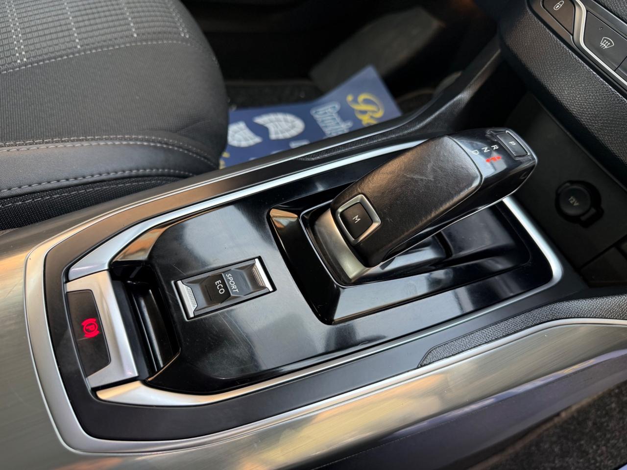 Peugeot 308 1.5diesel CAMBIO AUTOMATICO - 2019