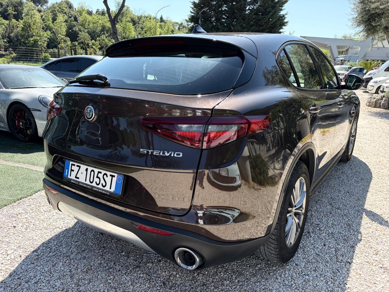 Alfa Romeo Stelvio 2.2 Turbodiesel 160 CV AT8 RWD Business