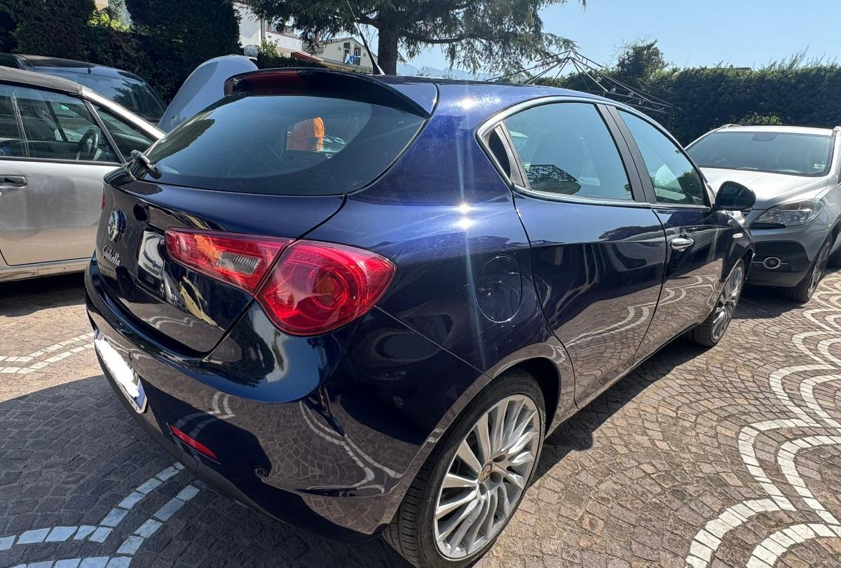 ALFA ROMEO Giulietta 1.6 JTDm-2 105 CV Distinctive