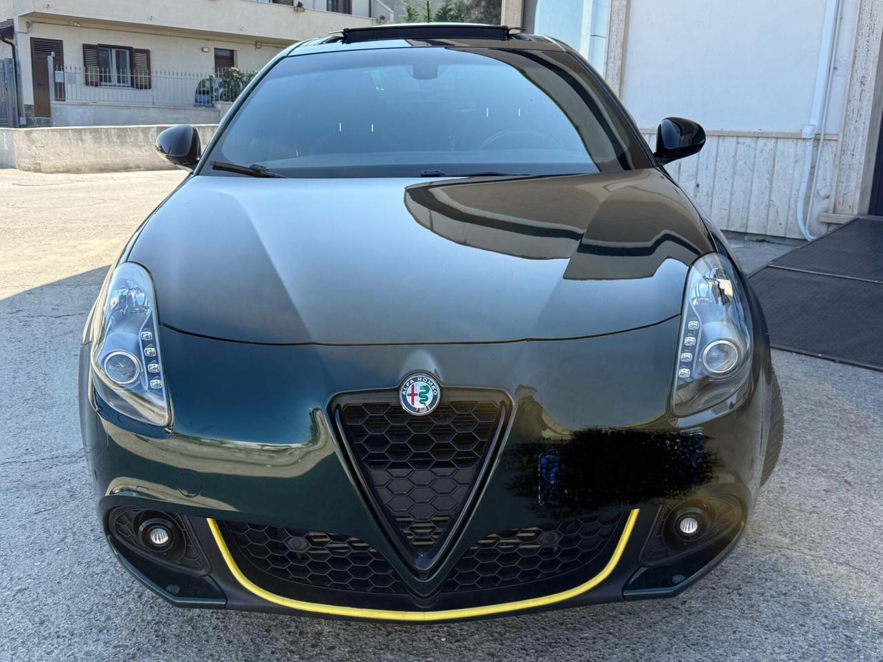 ALFA GIULIETTA VELOCE TOTAL BLACK TETTO APRIBILE